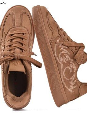 Lace-Up Fashion Sneakers with Arch Support Memory Foam Walking Shoes